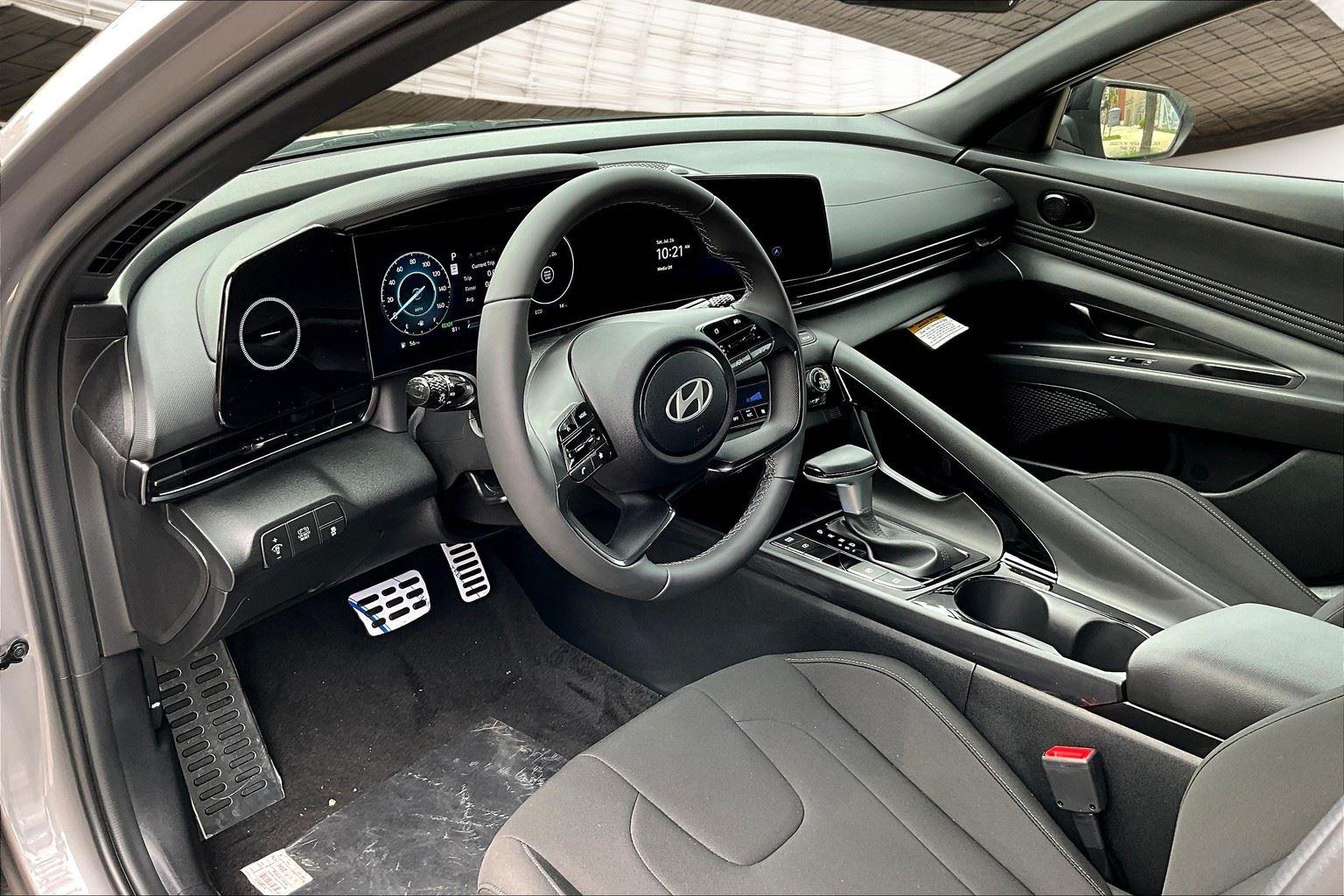 2025 Hyundai Elantra Hybrid SEL Sport photo 45