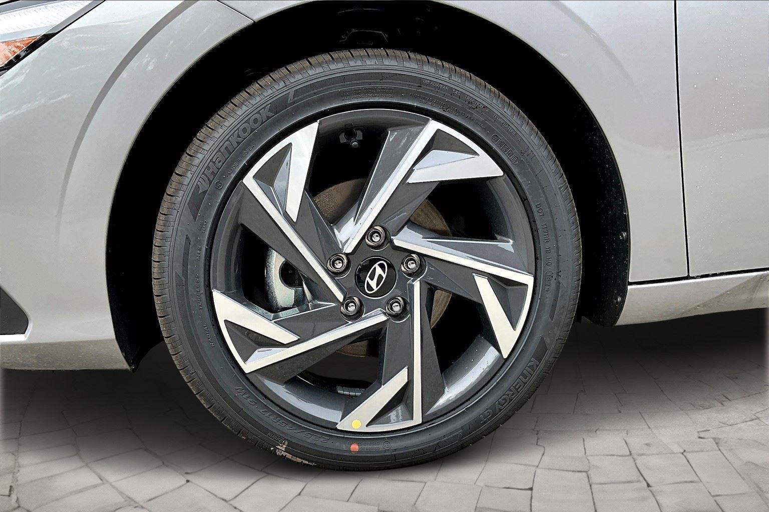 2025 Hyundai Elantra Hybrid SEL Sport photo 50