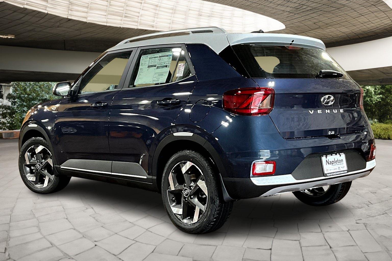 2025 Hyundai Venue SEL photo 44