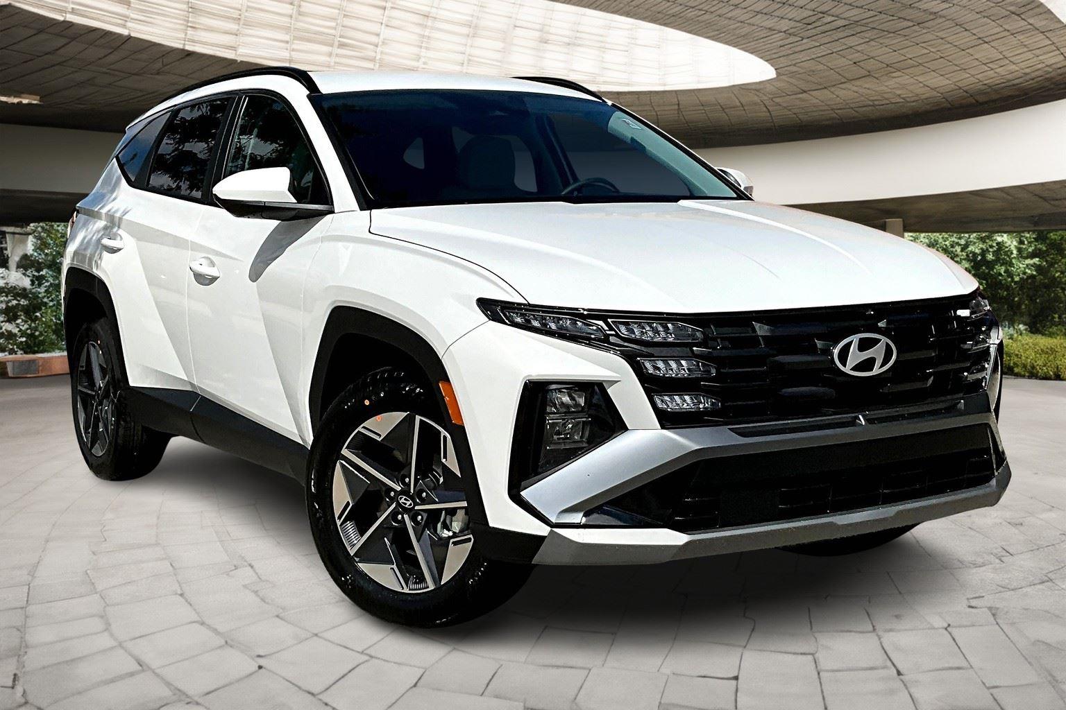 2026 Hyundai Tucson SEL photo 2