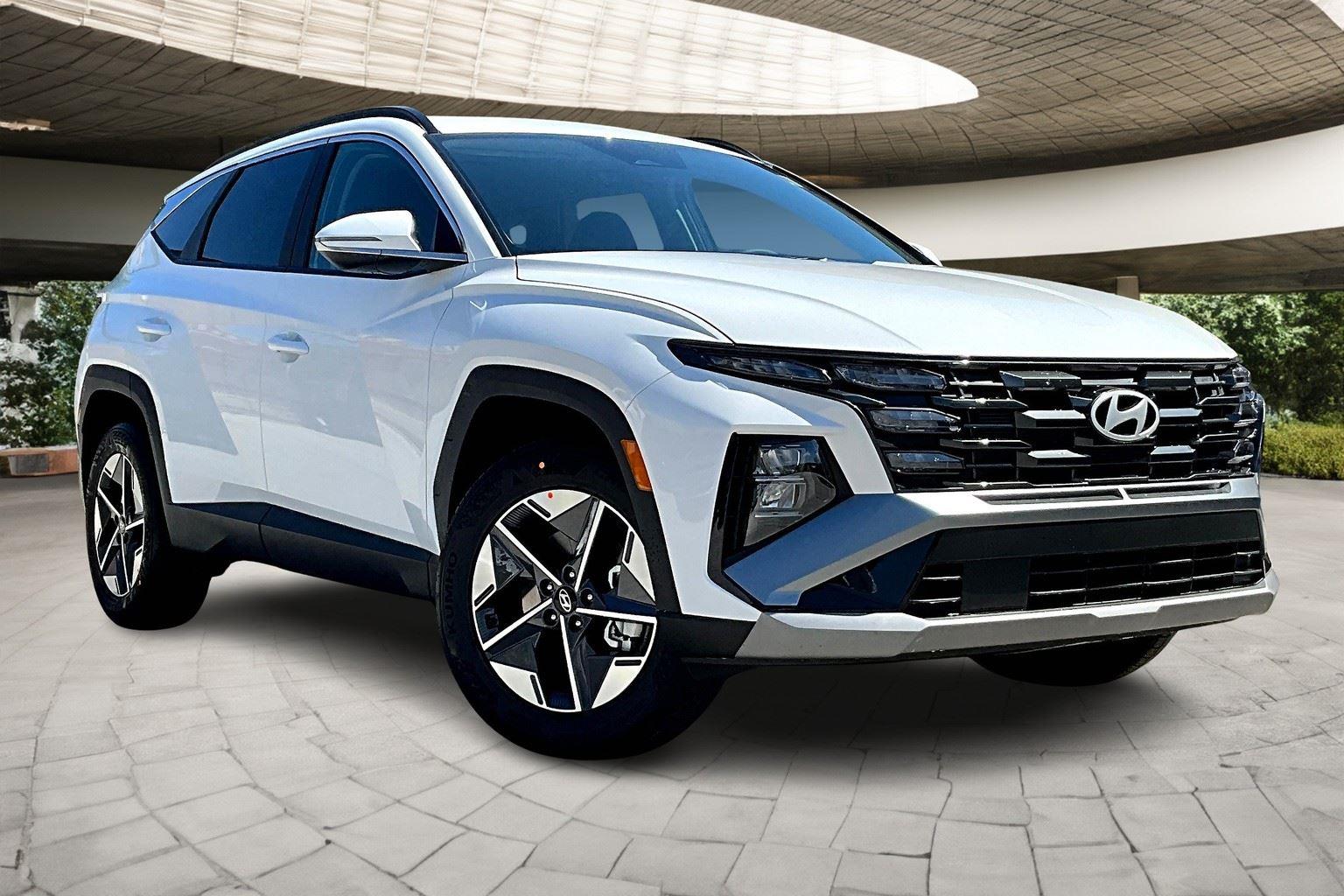 2026 Hyundai Tucson SEL Convenience photo 2