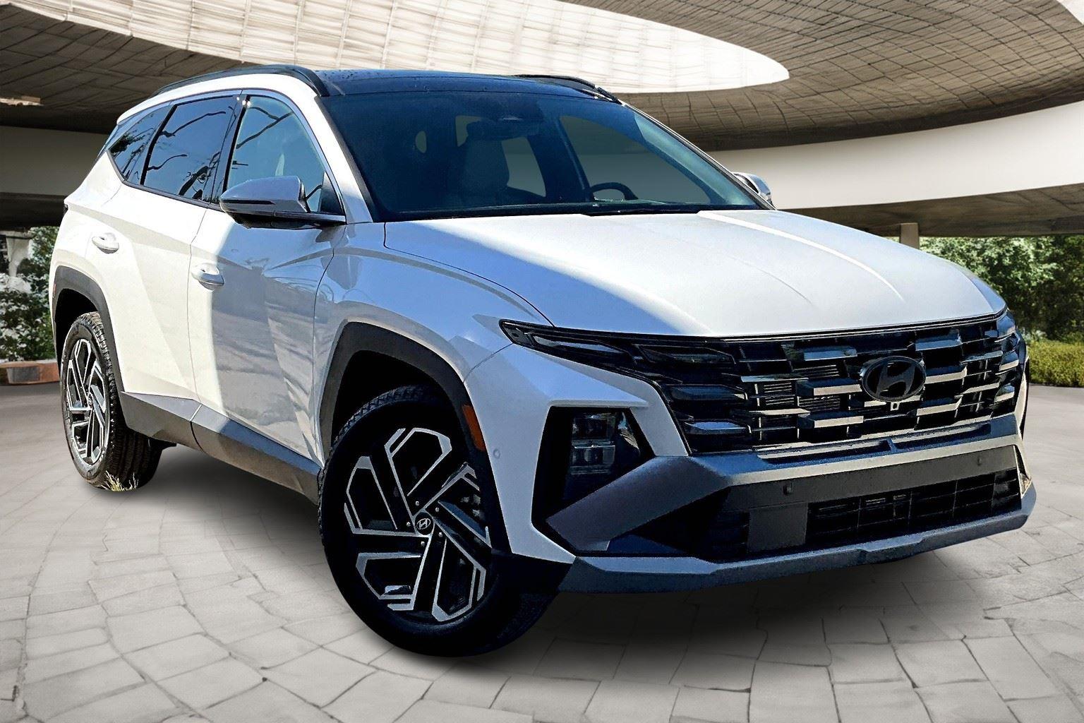 2026 Hyundai Tucson Limited photo 2
