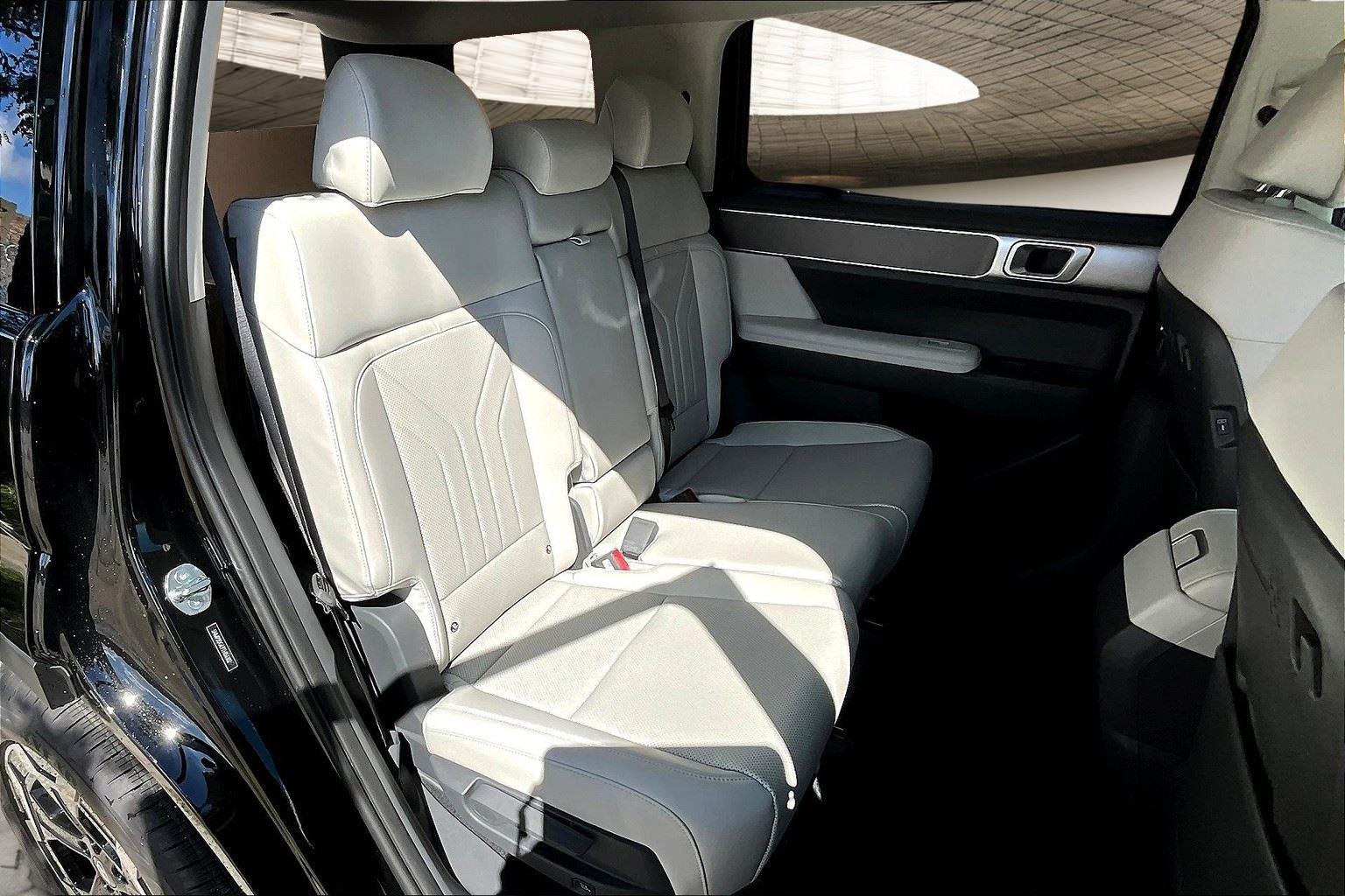 2025 Hyundai Santa Fe SE photo 34
