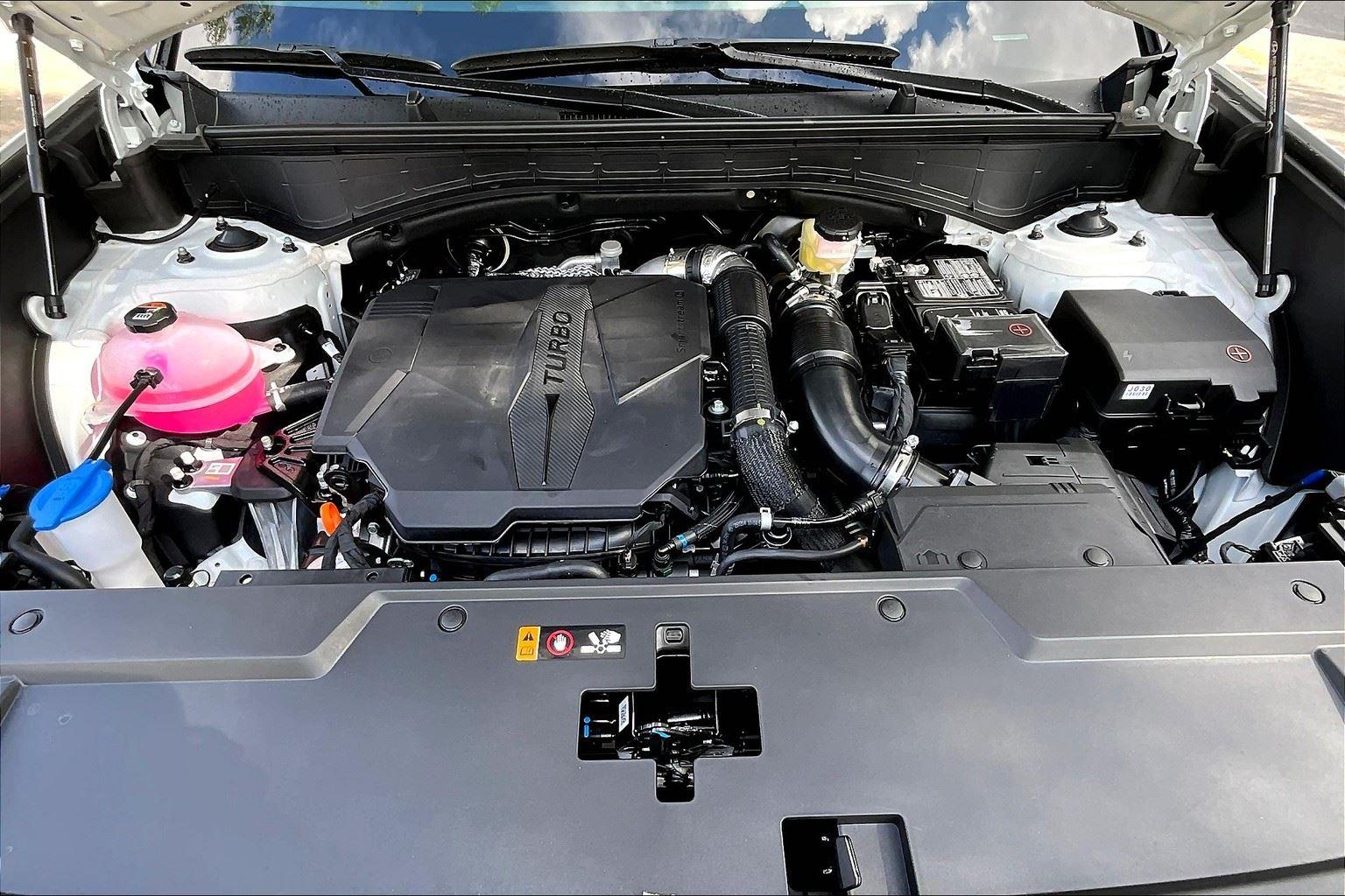 2025 Hyundai Santa Fe SE photo 48