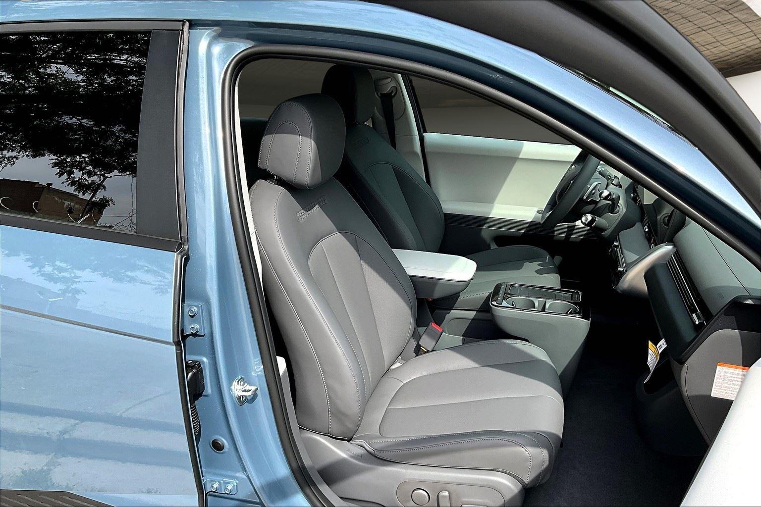 2025 Hyundai Ioniq 5 SE photo 45
