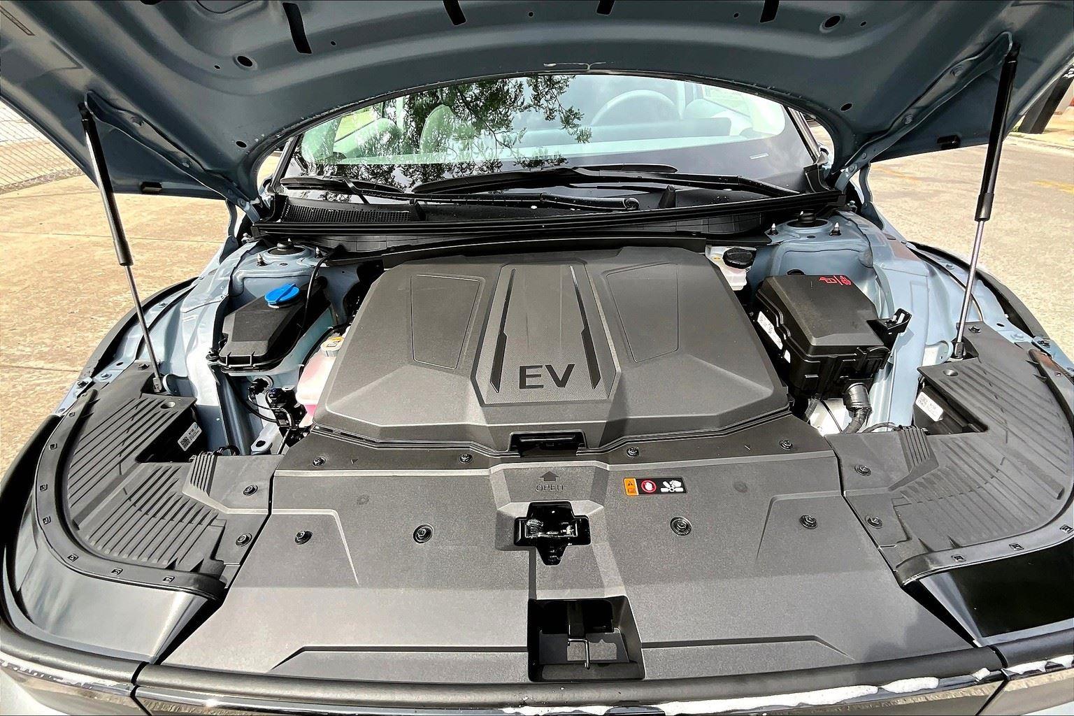 2025 Hyundai Ioniq 5 SE photo 47
