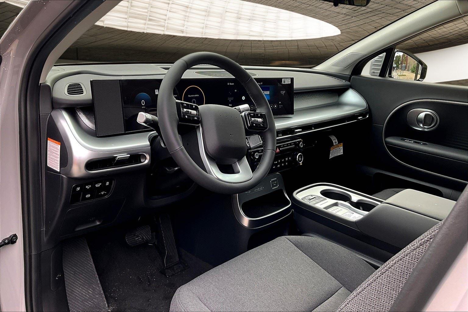 2026 Hyundai Ioniq SEL photo 31