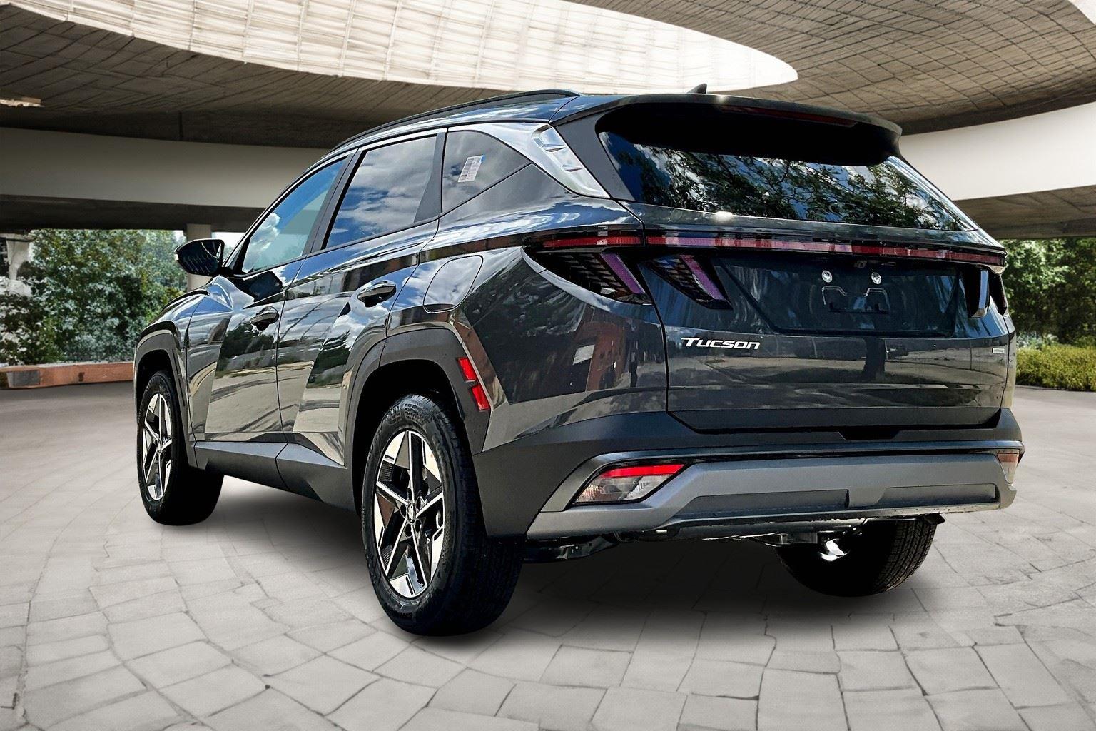 2026 Hyundai Tucson SEL Convenience photo 3