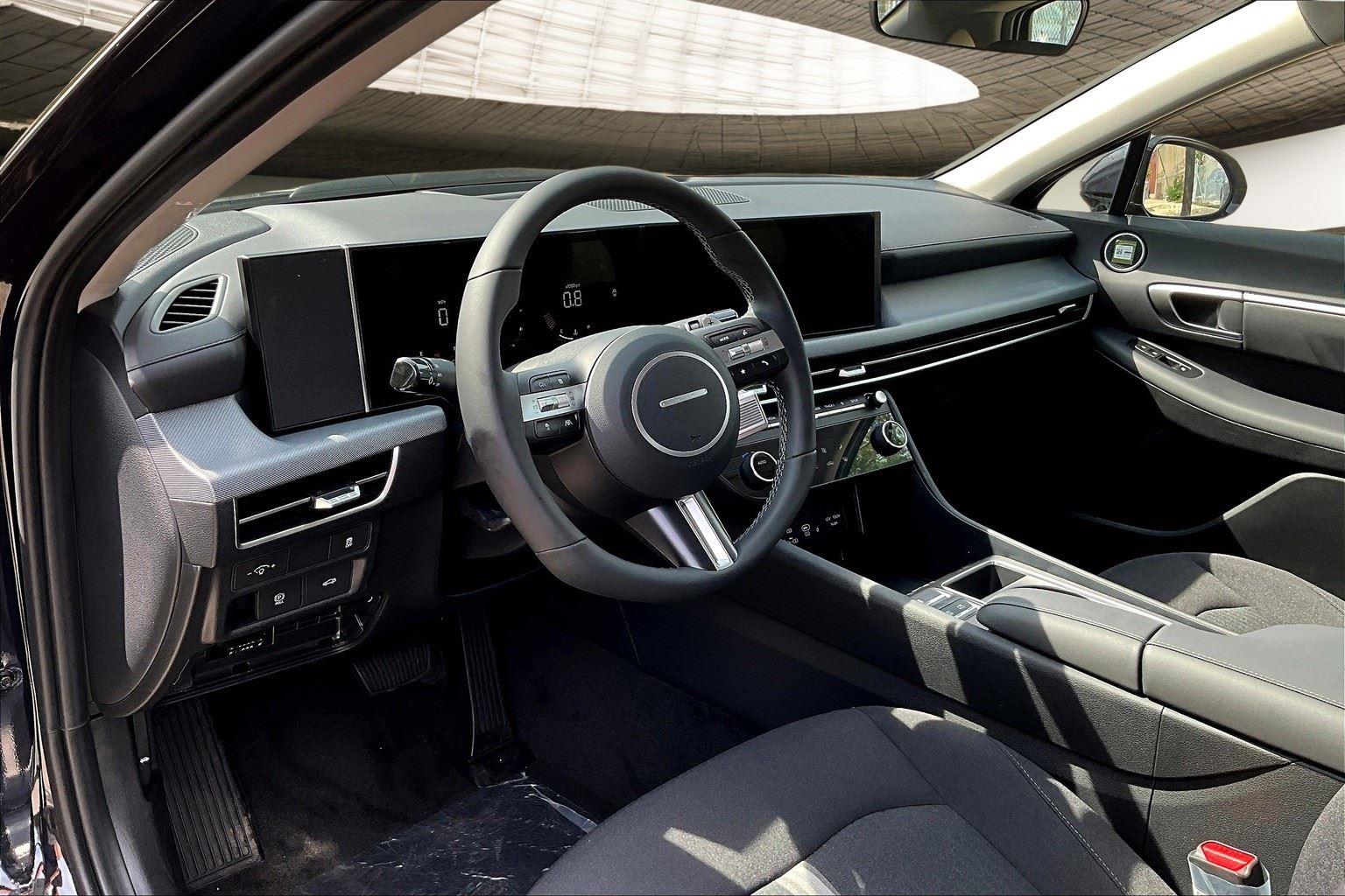 2024 Genesis G70 3.3T Sport Advanced photo 51
