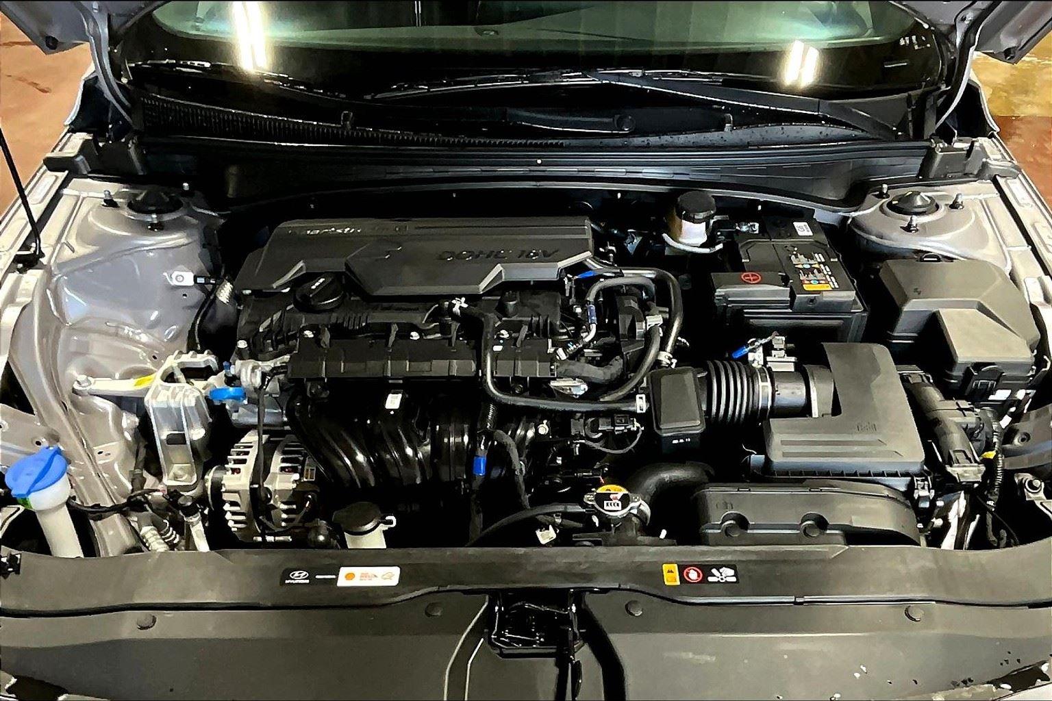 2025 Hyundai Elantra SEL Sport photo 8