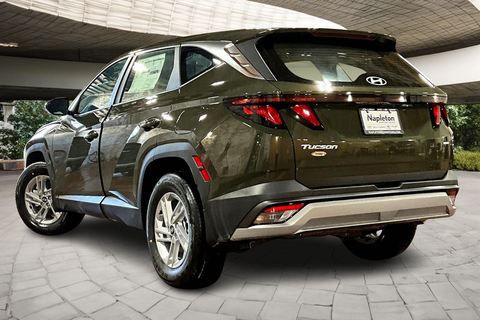 2025 Hyundai Tucson SE photo 3