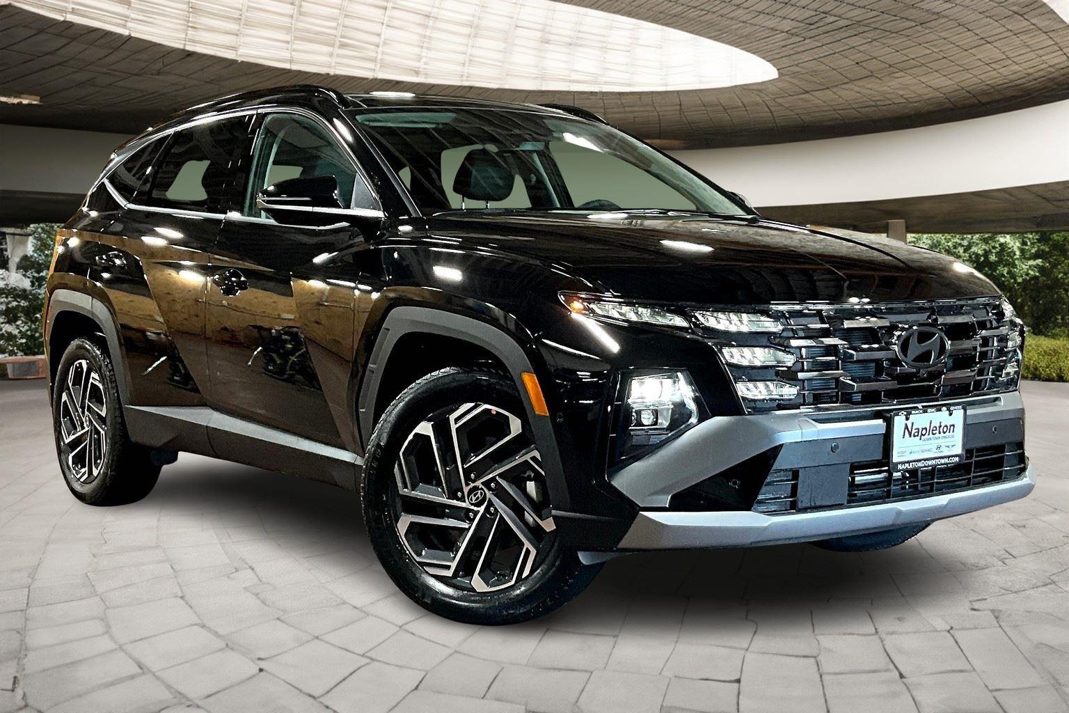 2025 Hyundai Tucson Hybrid Limited photo 2
