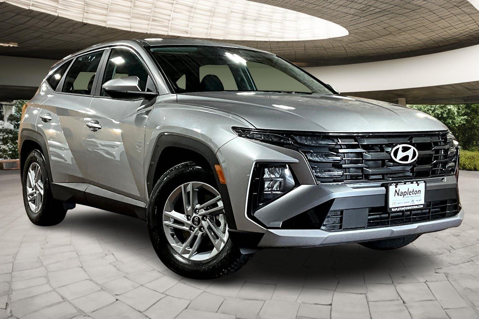 2026 Hyundai Tucson SE photo 2