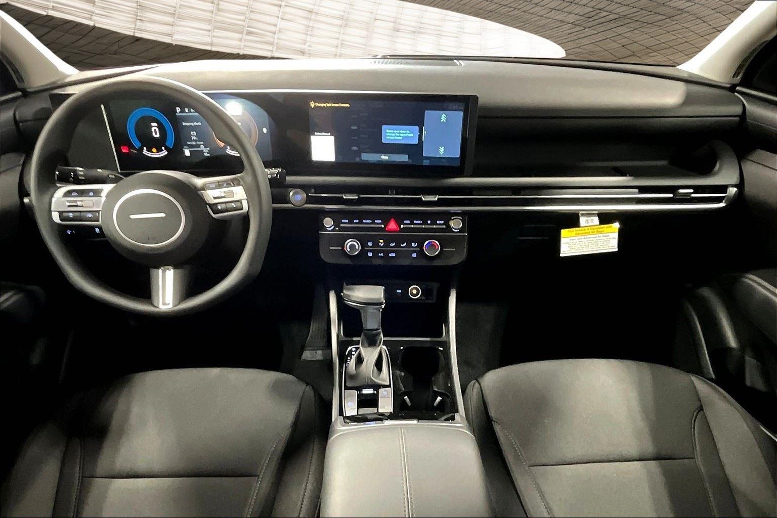 2026 Hyundai Tucson SE photo 5