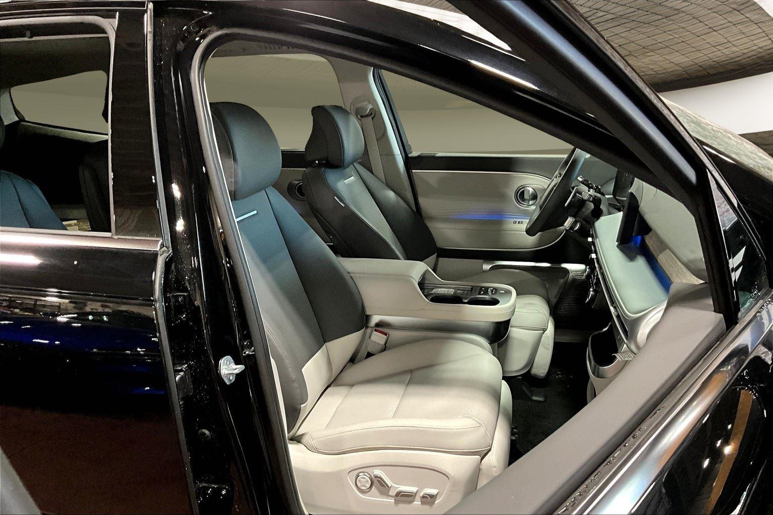 2026 Hyundai Ioniq SE photo 19