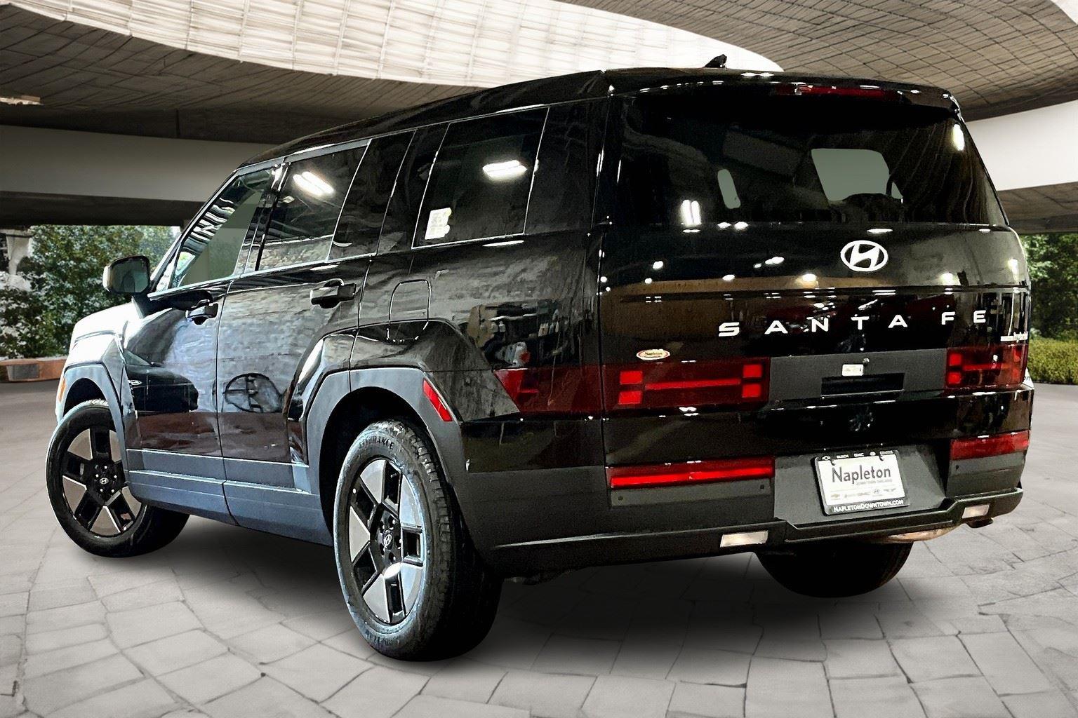 2026 Hyundai Santa Fe SE photo 3