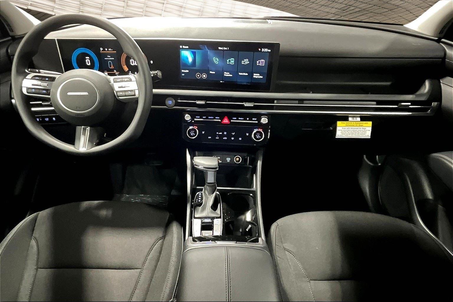 2026 Hyundai Tucson SEL photo 3