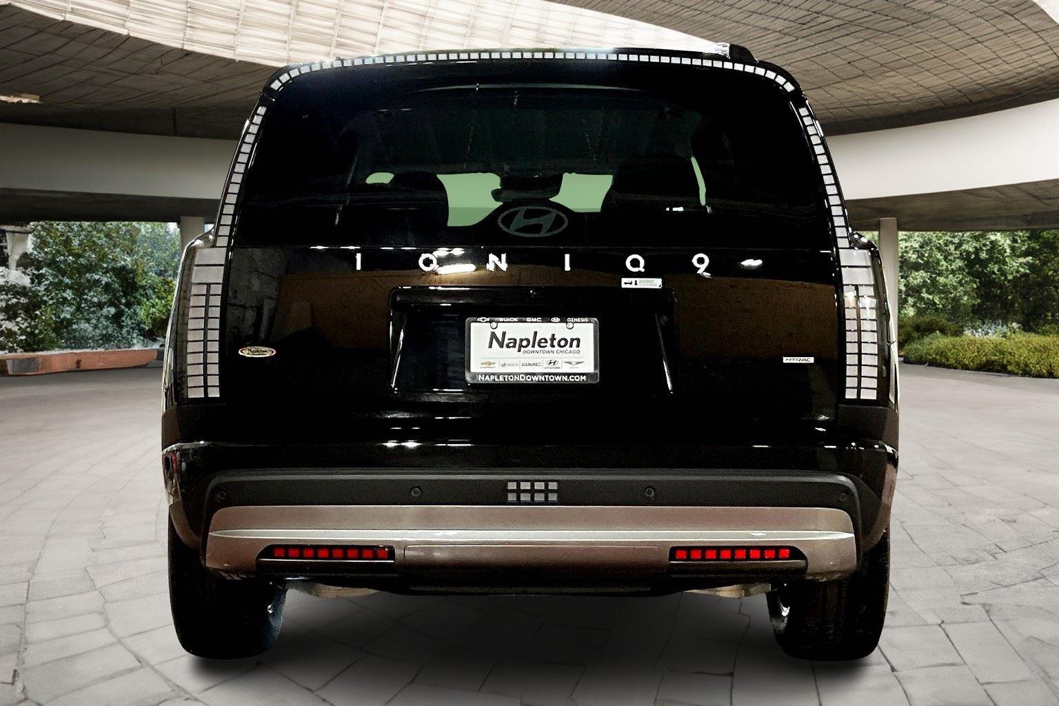 2026 Hyundai Ioniq SE photo 4