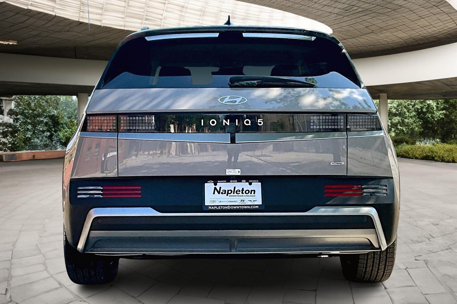 2025 Hyundai Ioniq 5 SEL photo 4