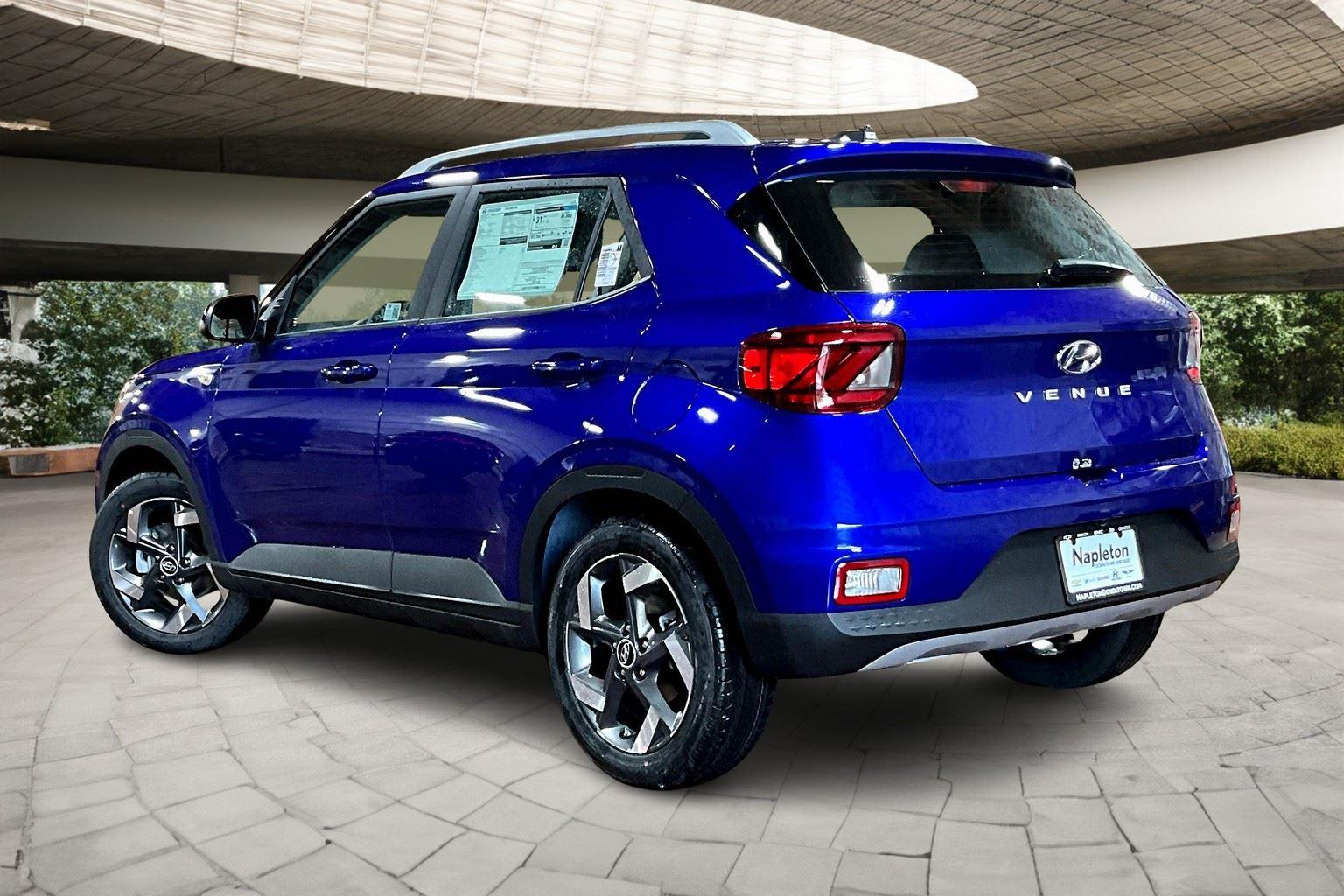 2025 Hyundai Venue SEL photo 6