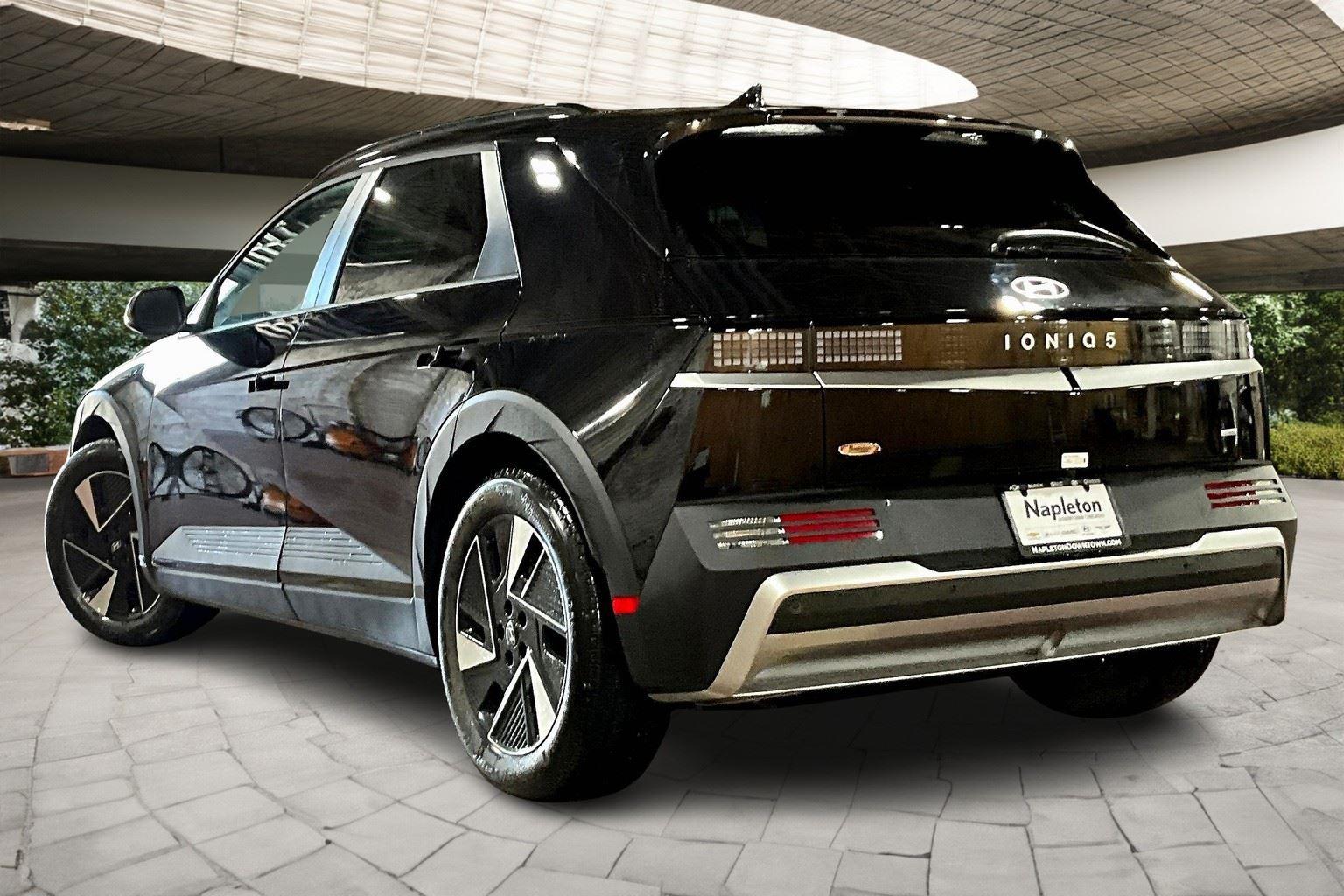 2025 Hyundai Ioniq 5 SEL photo 3