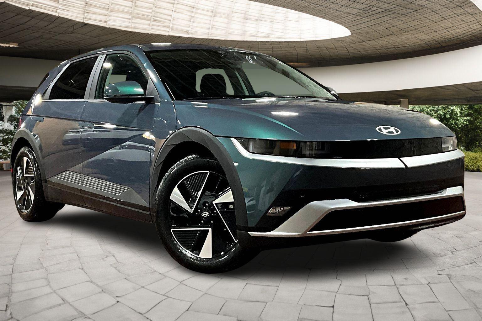 2026 Hyundai Ioniq 5 SEL photo 2