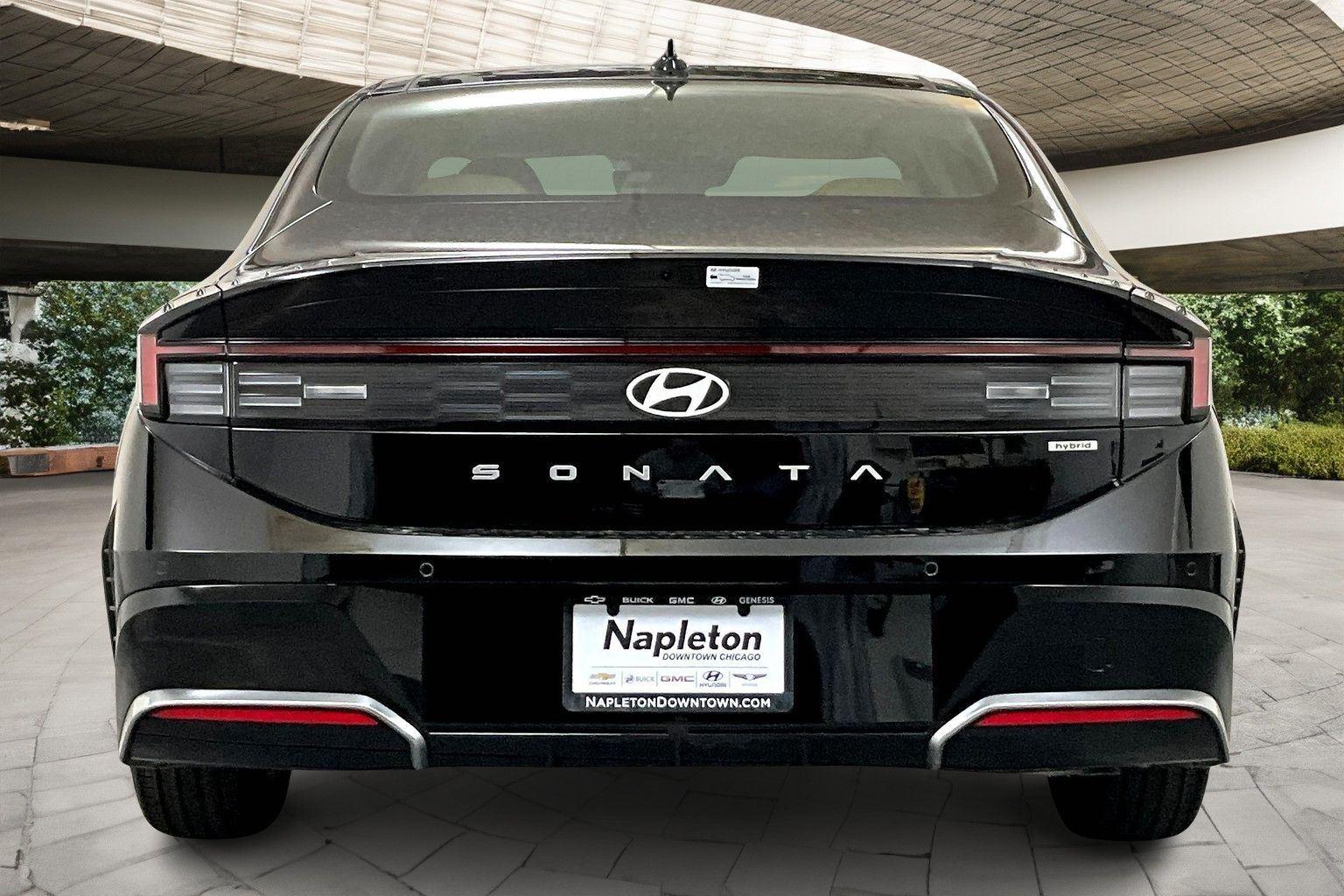 2025 Hyundai Sonata Hybrid Limited photo 2