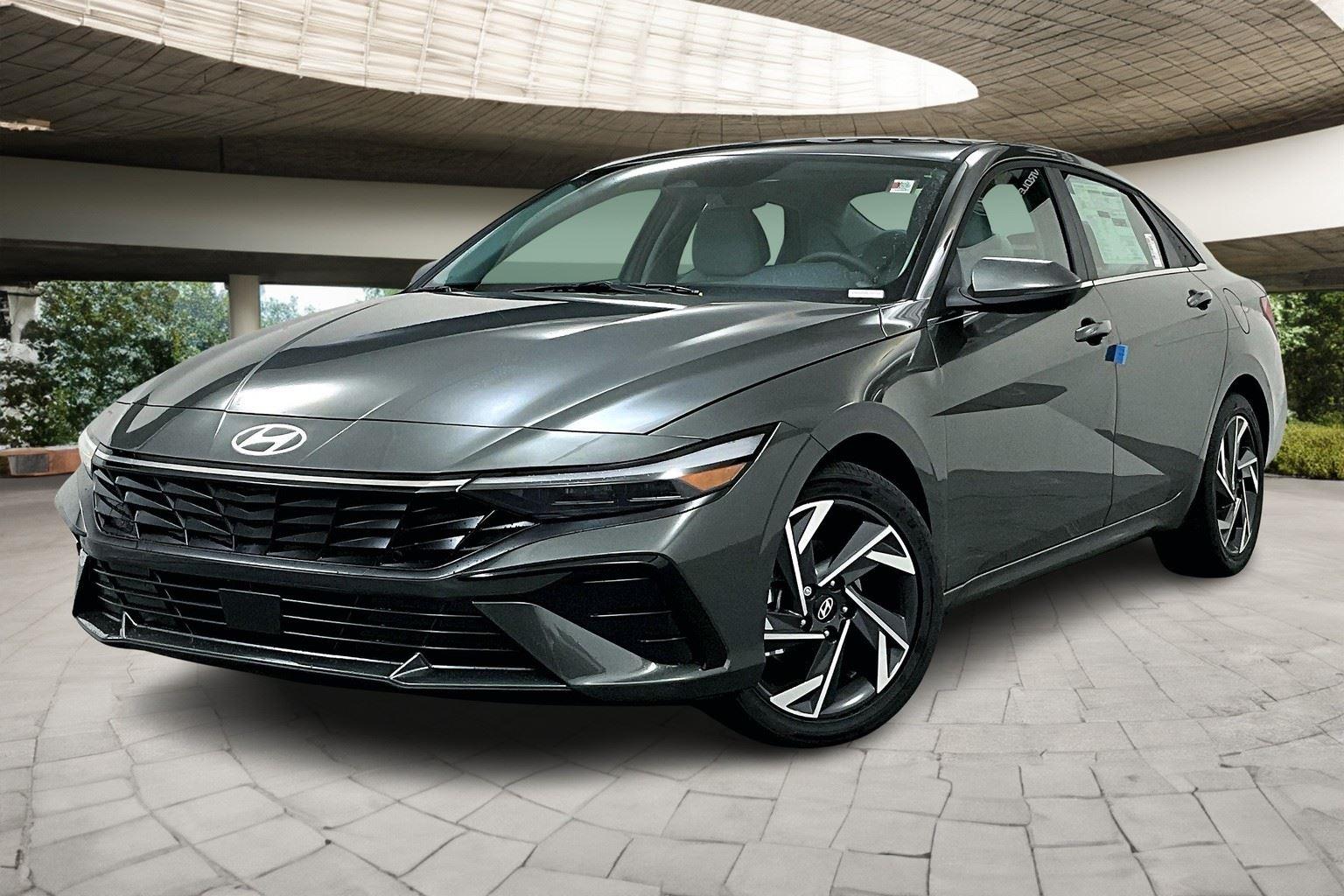 2025 Hyundai Elantra Hybrid Limited photo 2