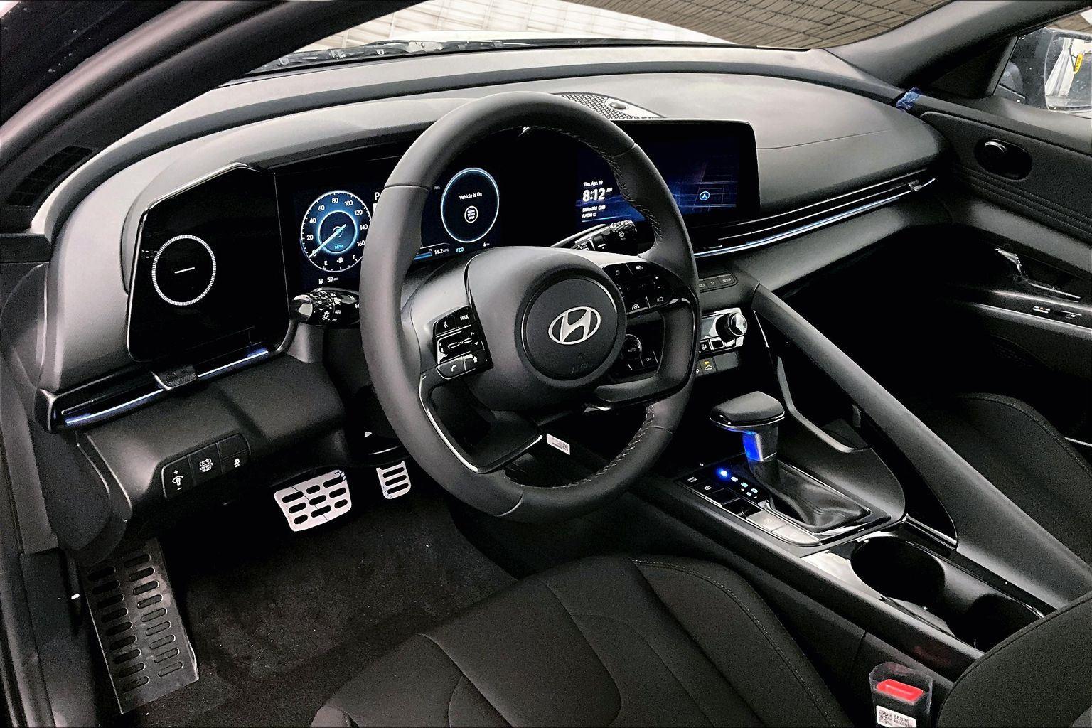 2025 Hyundai Elantra Hybrid SEL Sport photo 4