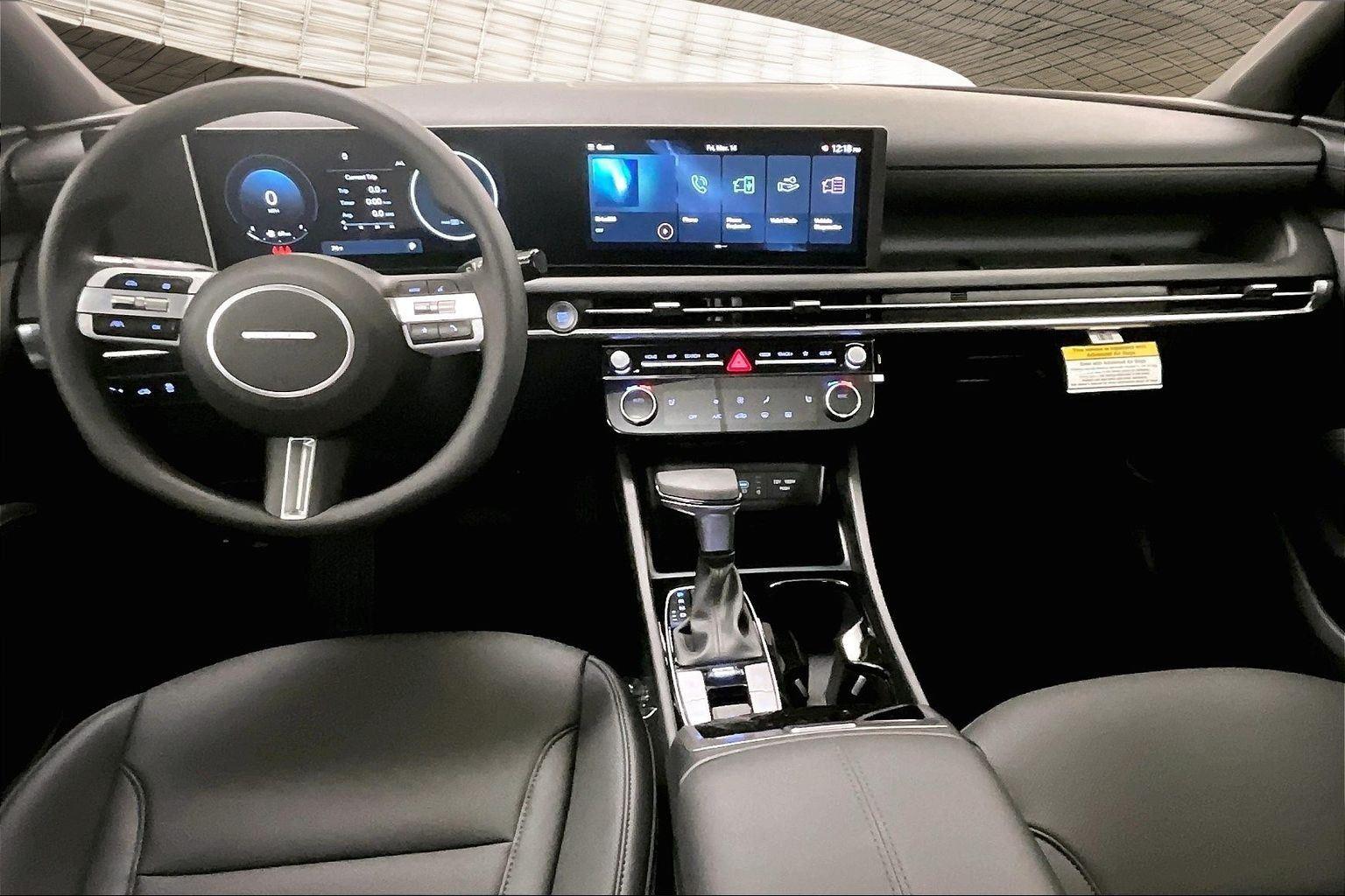 2025 Hyundai Santa Cruz SEL Activity photo 2