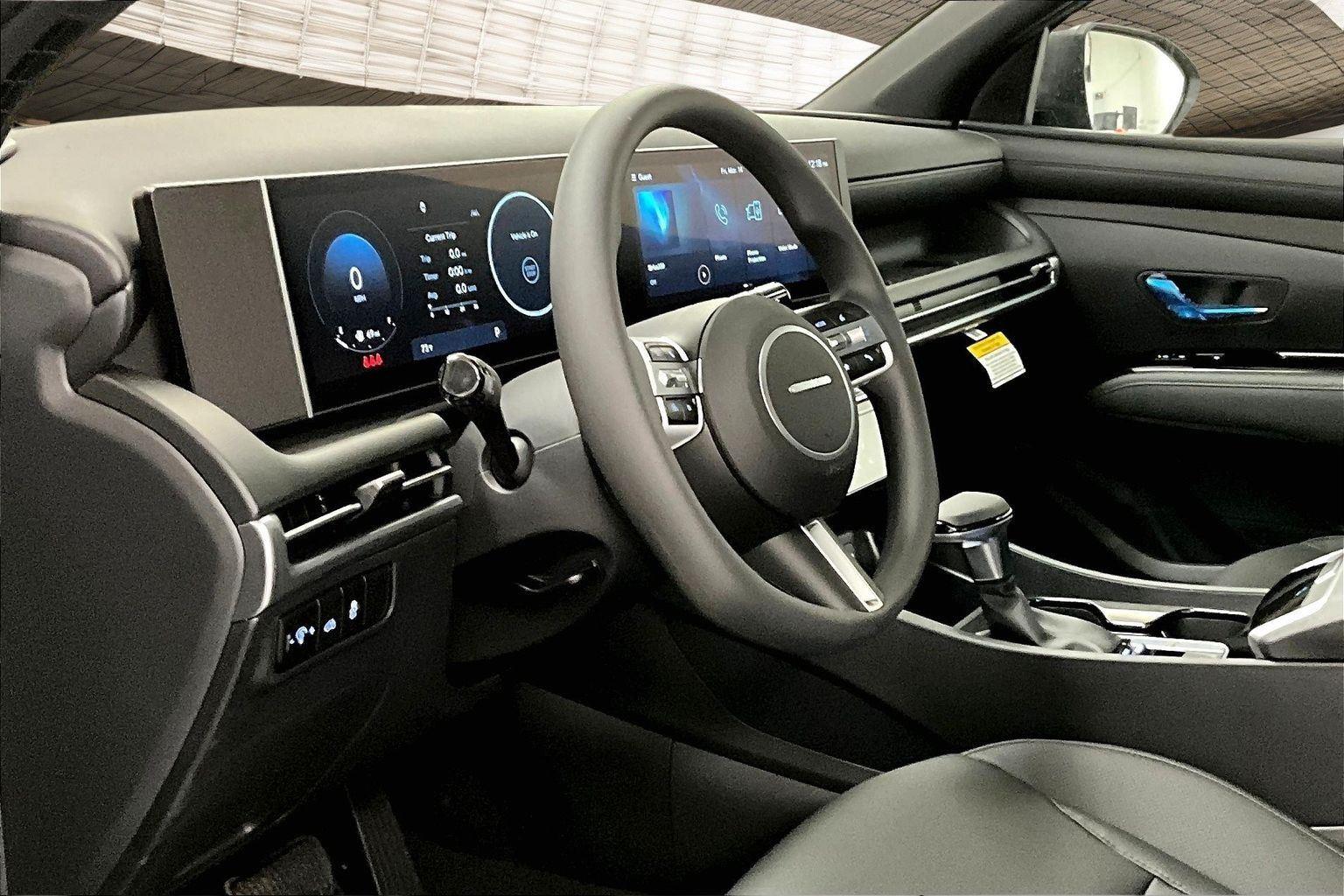 2025 Hyundai Santa Cruz SEL Activity photo 3