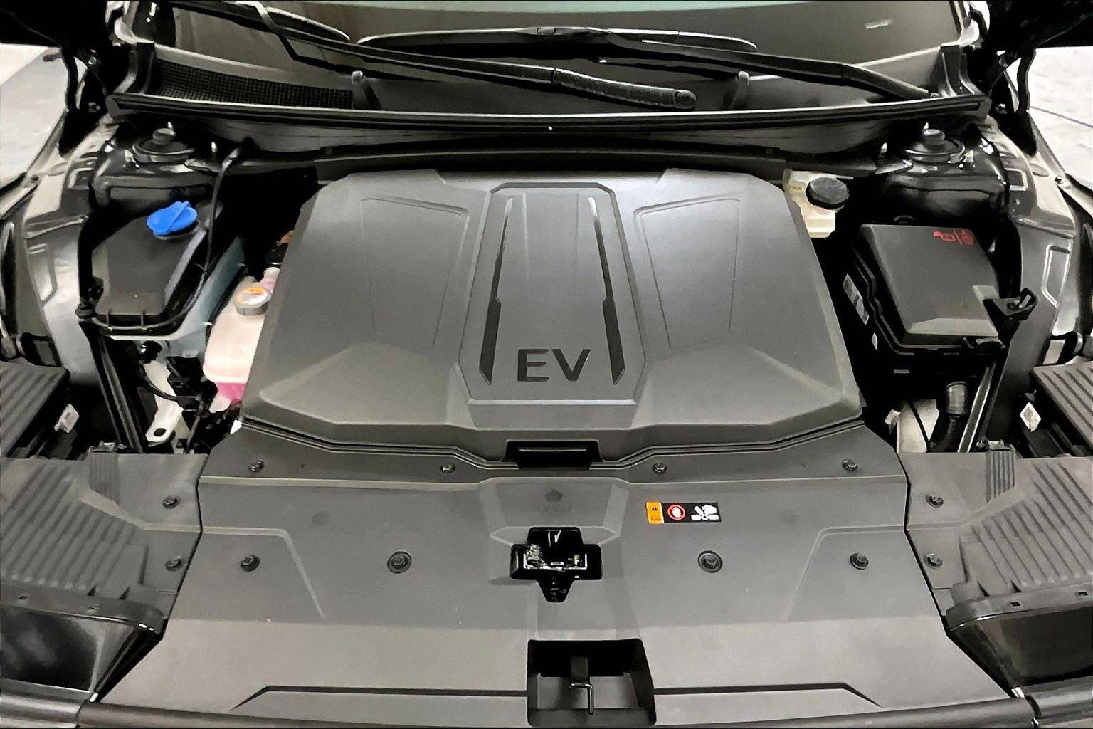 2025 Hyundai IONIQ 5 SE - Photo 11