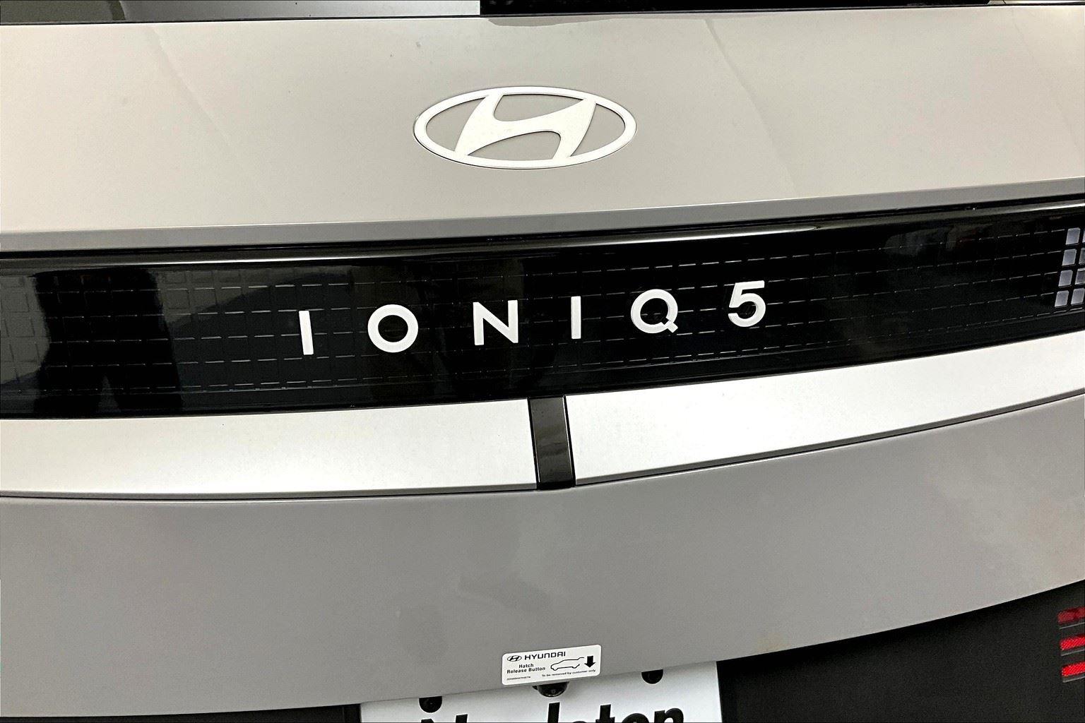 2025 Hyundai IONIQ 5 SEL - Photo 8