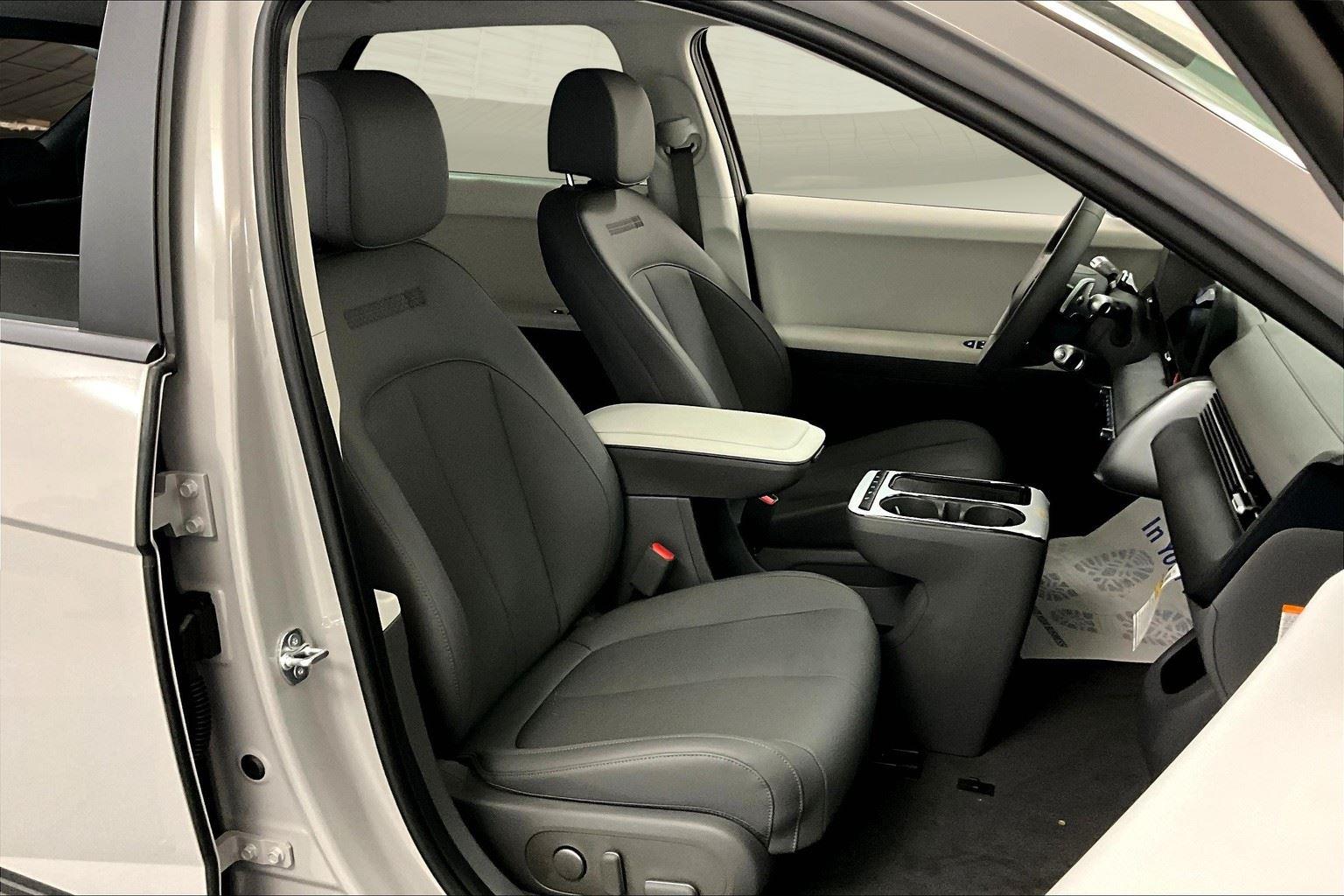 2025 Hyundai IONIQ 5 SEL - Photo 10