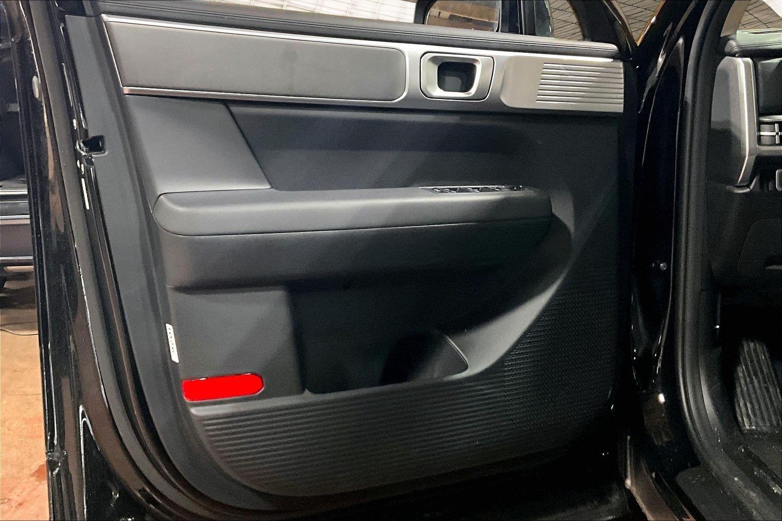 2026 Hyundai Santa Fe SE - Photo 9