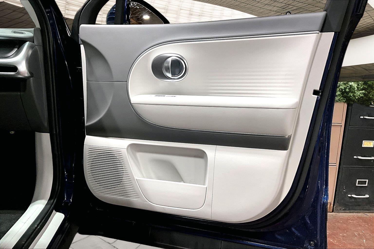 2026 Hyundai IONIQ 9 SE - Photo 13