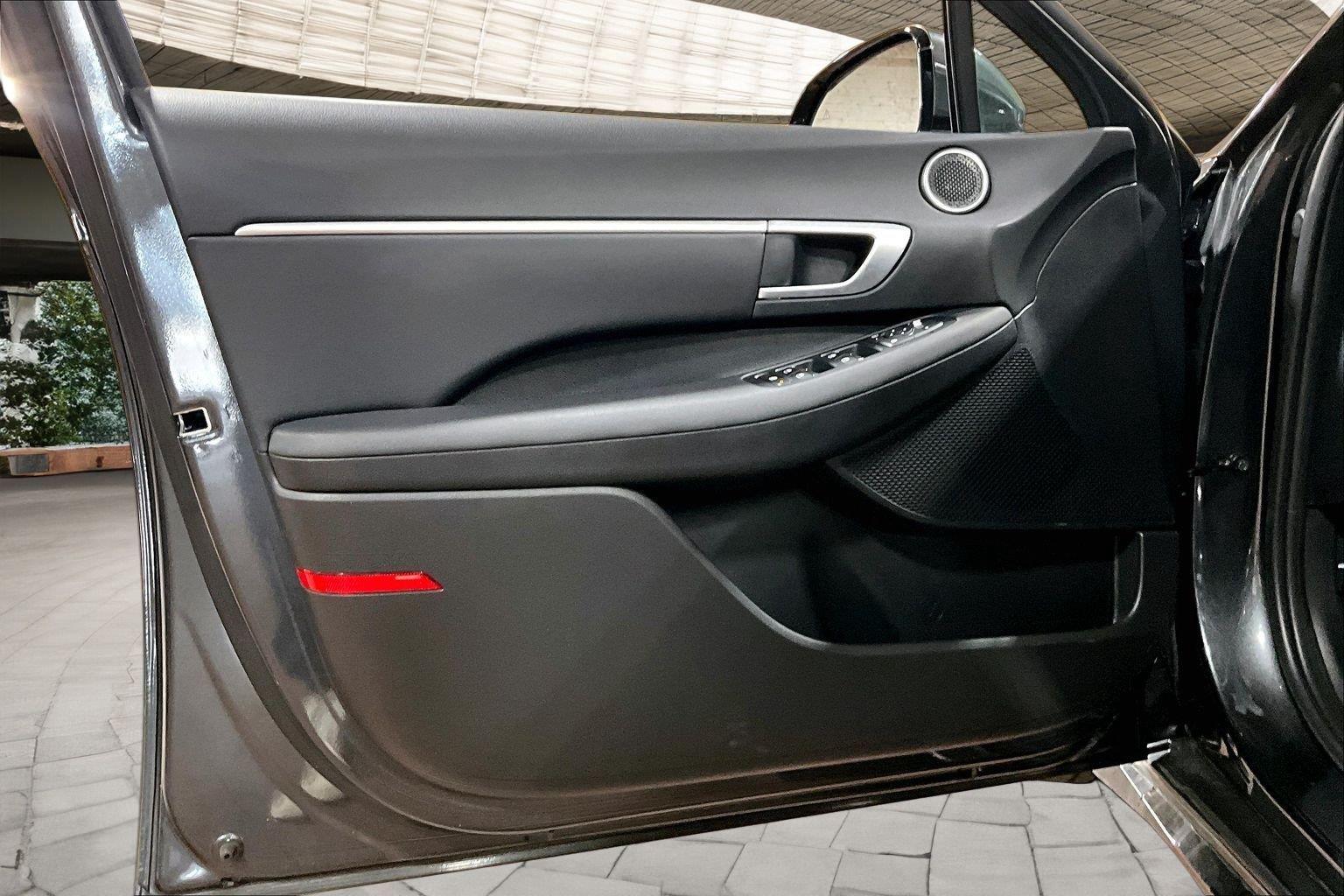 2026 Hyundai Sonata SEL - Photo 9