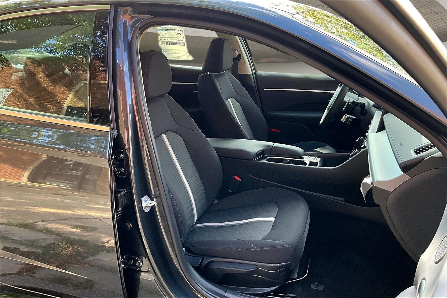 2026 Hyundai Sonata SEL - Photo 12