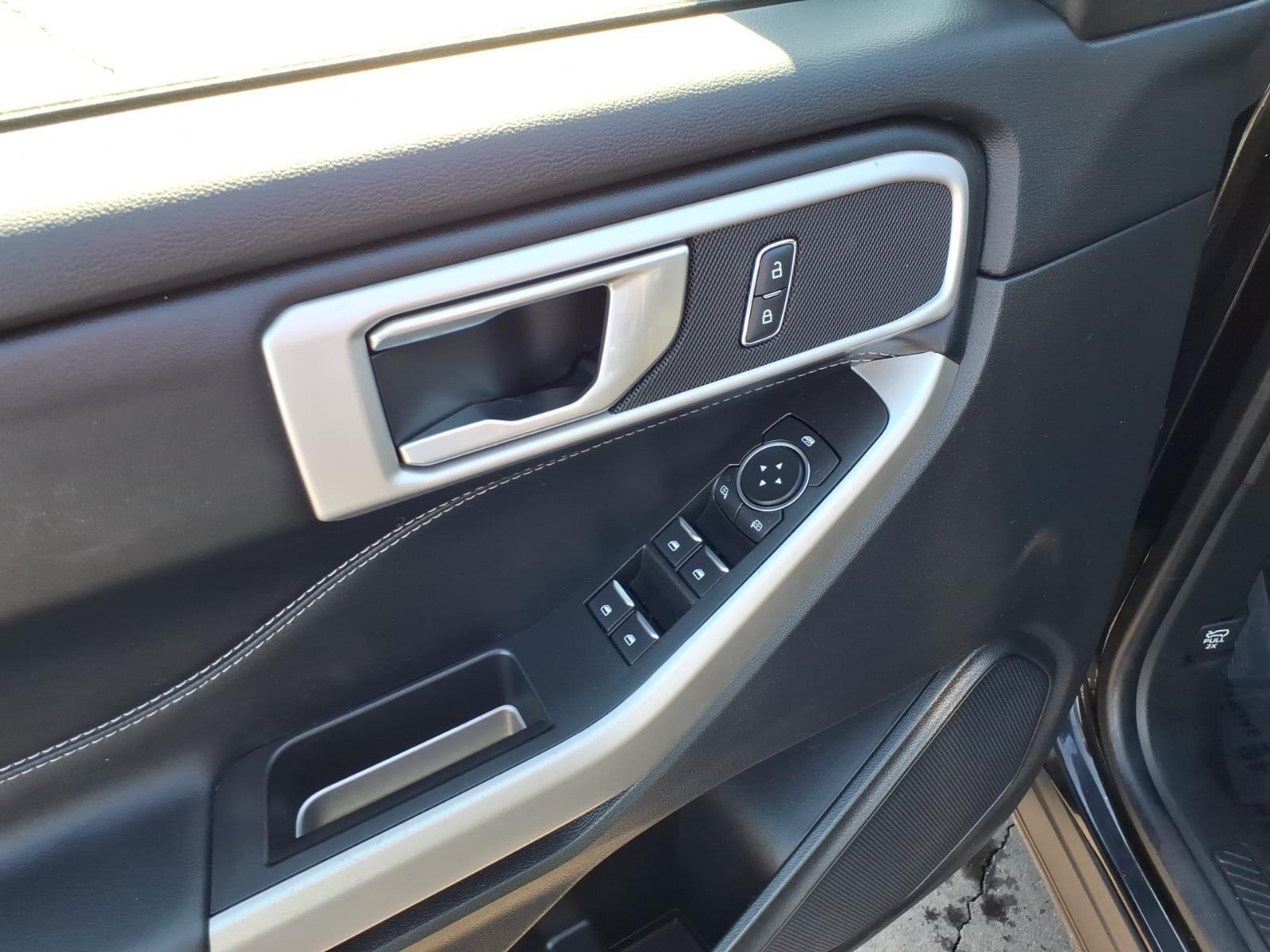 2022 Ford Explorer XLT:6438