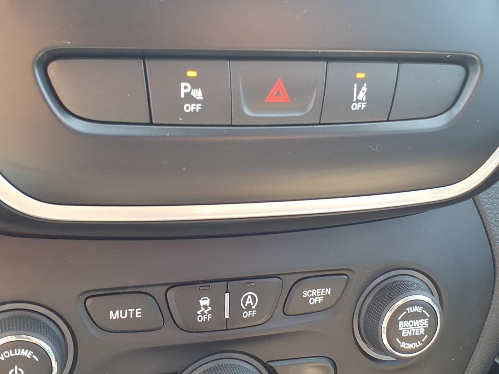 2021 Jeep Cherokee Latitude Lux:6409A