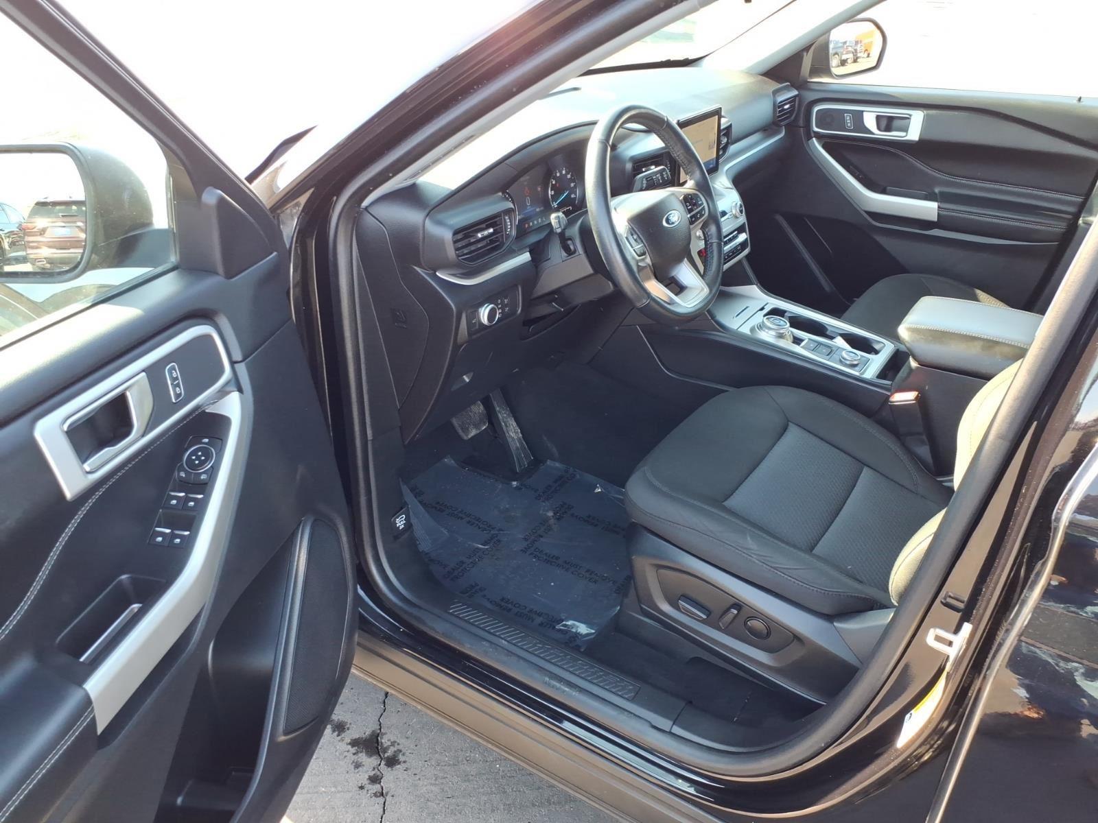 2022 Ford Explorer XLT:6438