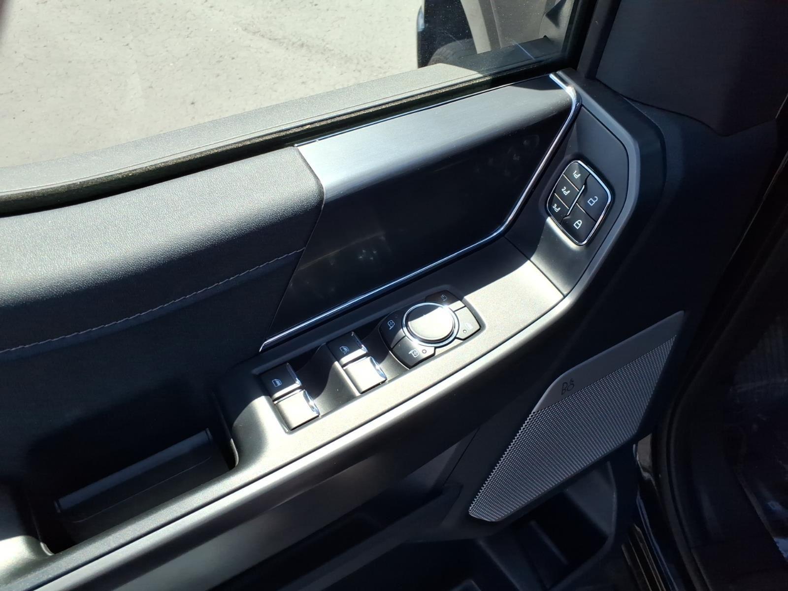 2025 Ford F-150 LARIAT:6464