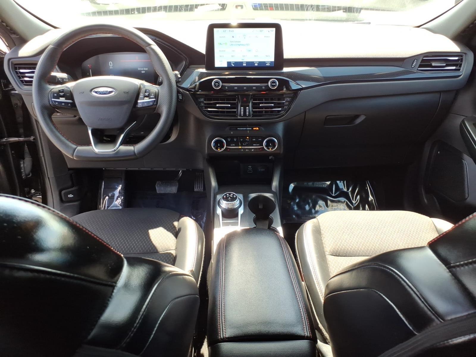 2025 Ford Escape ST-Line Select:6452