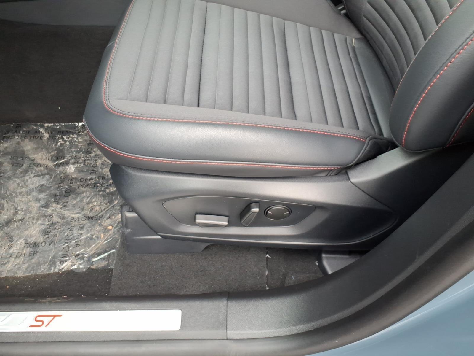 2026 Ford Explorer ST-Line:94482W