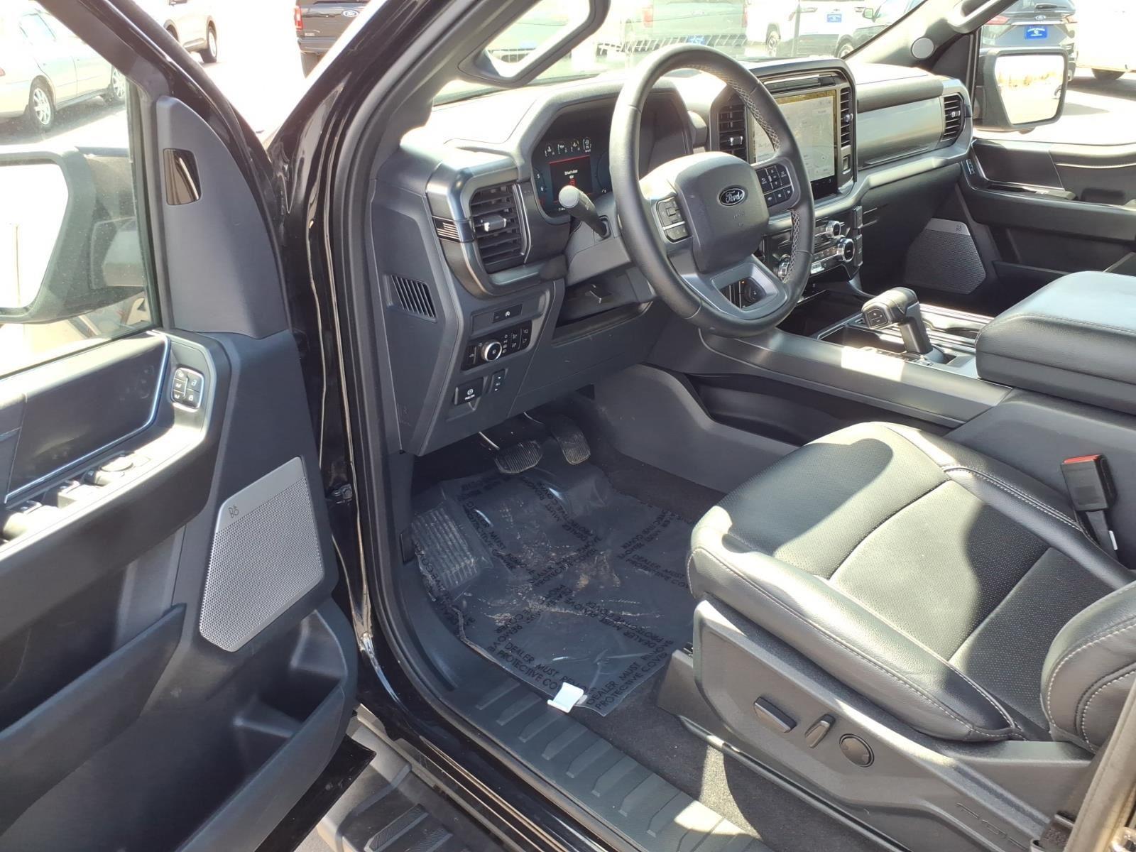 2025 Ford F-150 LARIAT:6464
