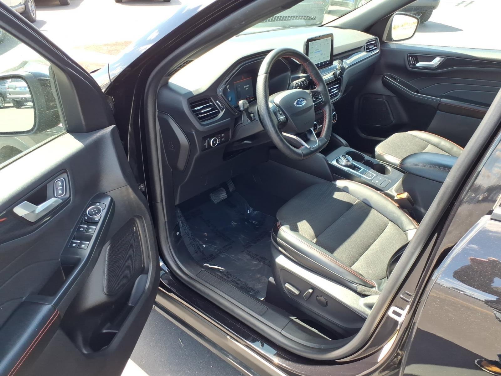 2025 Ford Escape ST-Line Select:6452