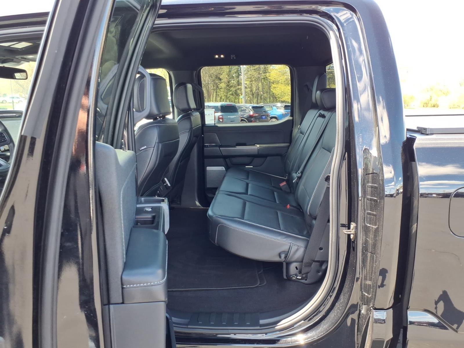 2025 Ford F-150 LARIAT:6464