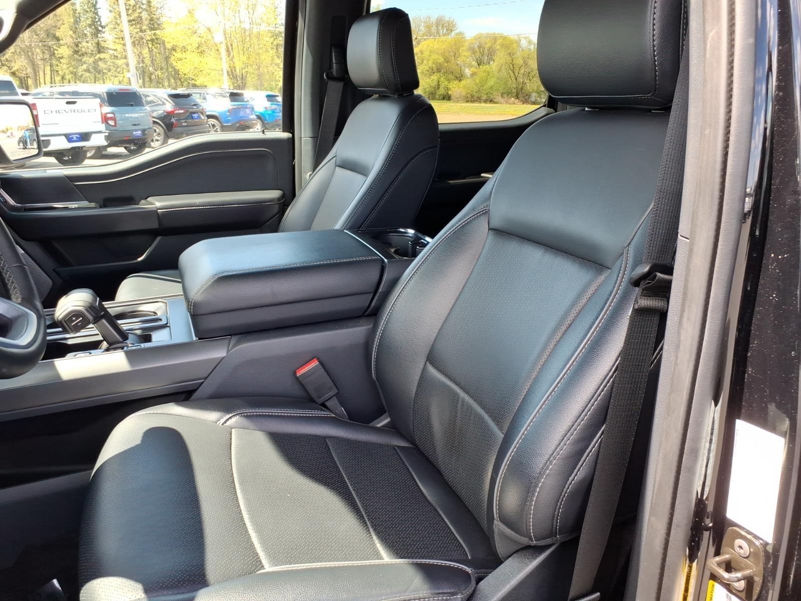 2025 Ford F-150 LARIAT:6464