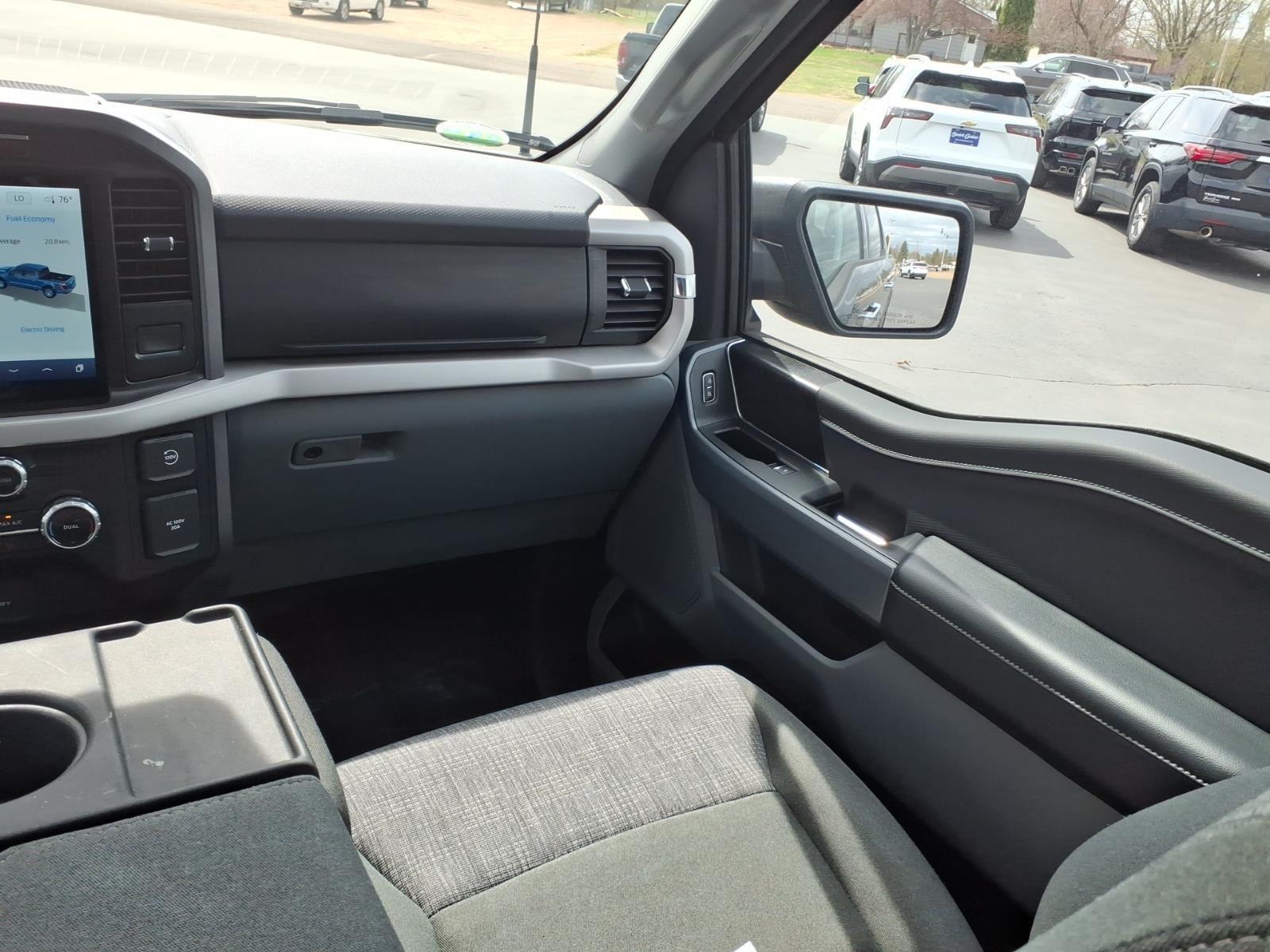 2023 Ford F-150 XLT:6448