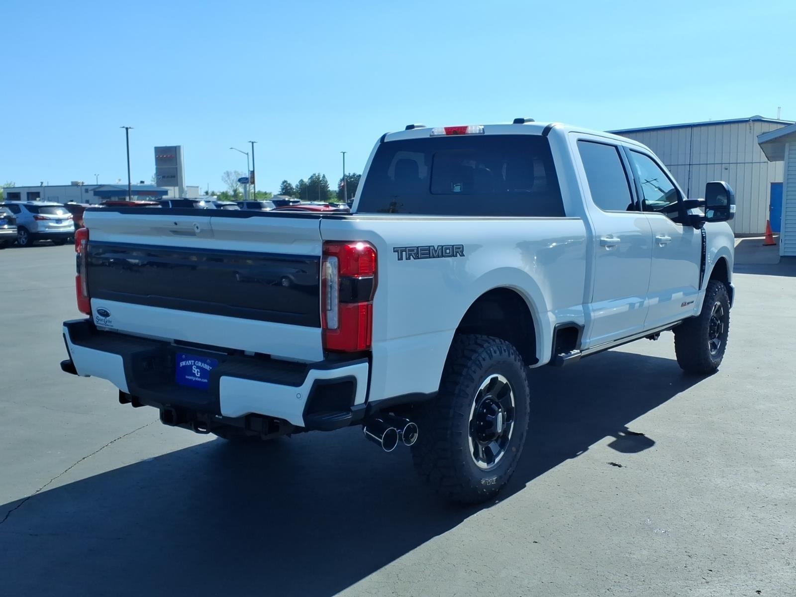 2026 Ford Super Duty F-350 Platinum:94524